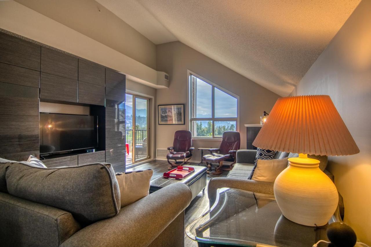 Mountain Getaway Condo - 5 Min Walk To The Beach! Invermere Kültér fotó