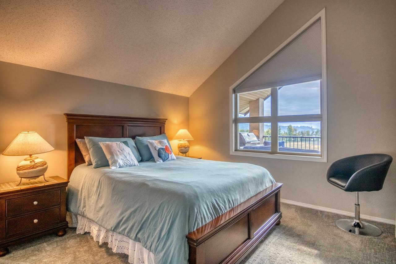 Mountain Getaway Condo - 5 Min Walk To The Beach! Invermere Kültér fotó