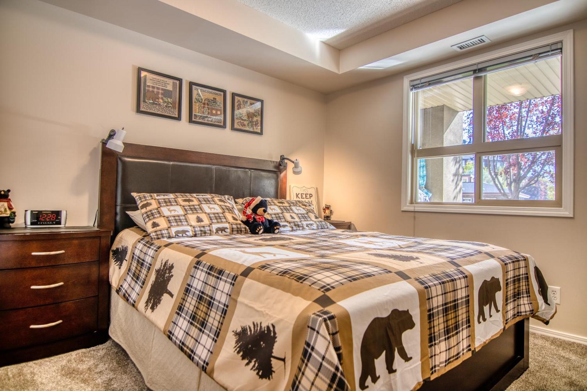 Mountain Getaway Condo - 5 Min Walk To The Beach! Invermere Kültér fotó